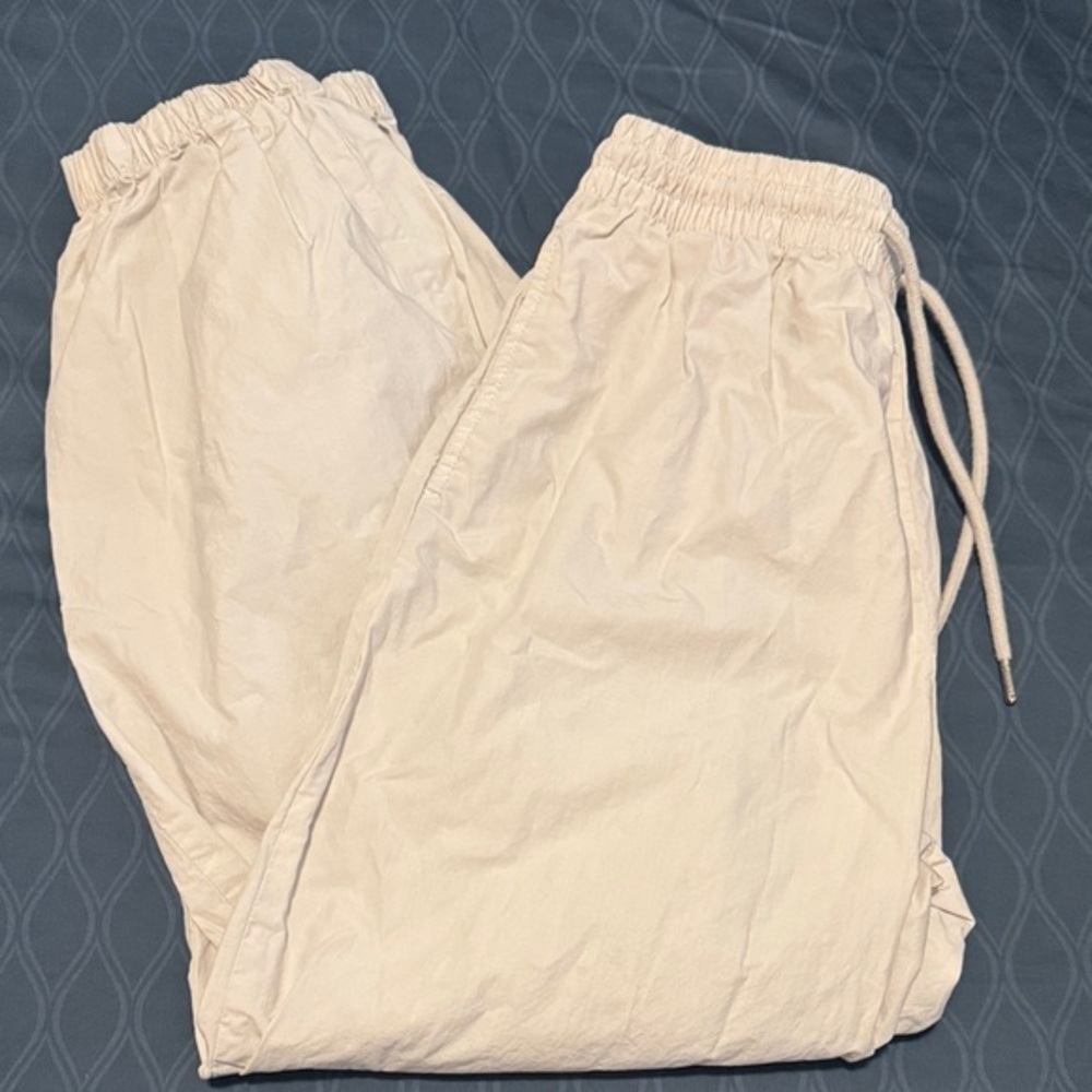 Garage Beige Elastic Waist Pants. Small